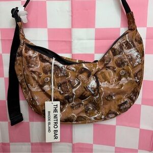 BAGGU x The Nitro Bar - Iced Latte Medium Crescent